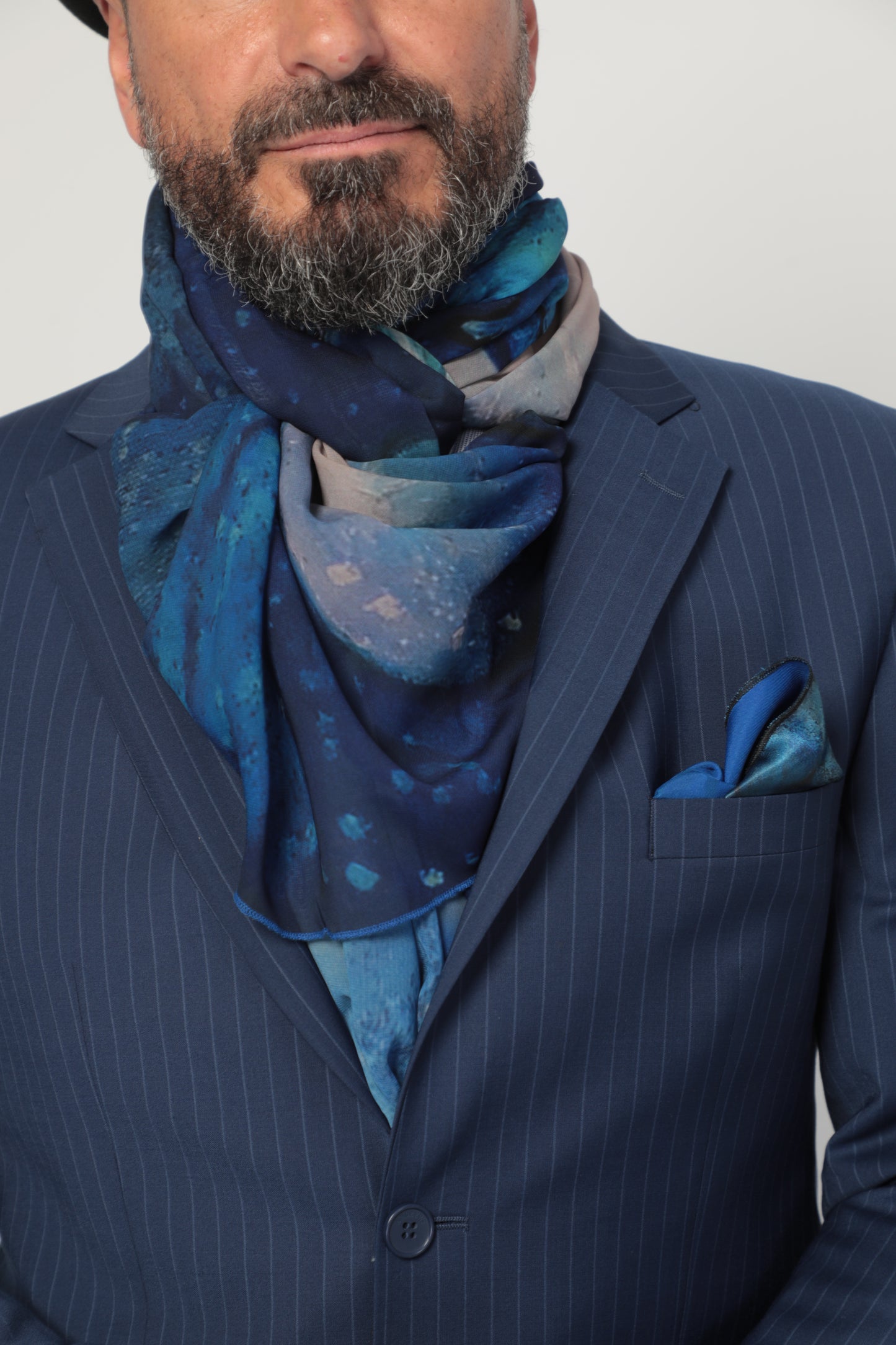 Scarf "Into the stars"